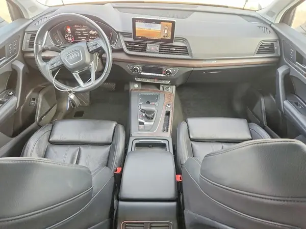 WA1CNAFY0J2205335 2018 AUDI Q5 - Image 8