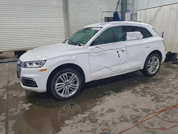 WA1CNAFY0J2206520 2018 AUDI Q5 - Image 1