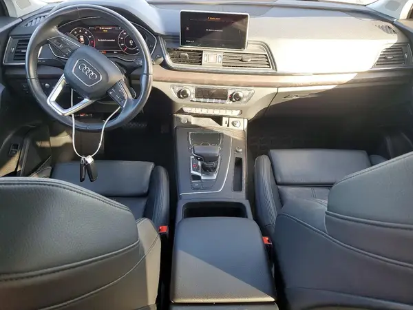 WA1CNAFY0J2218568 2018 AUDI Q5 - Image 8