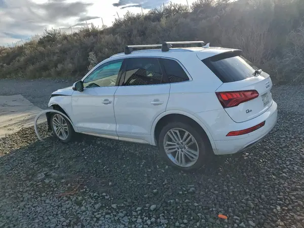 WA1CNAFY0J2220627 2018 AUDI Q5 - Image 2