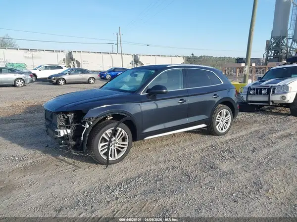WA1CNAFY0J2232003 2018 AUDI Q5 - Image 2
