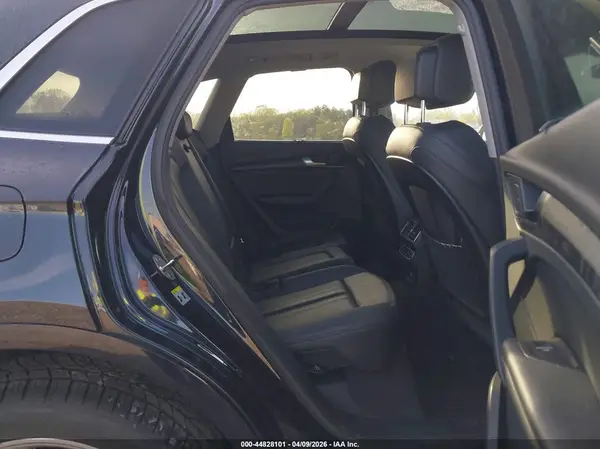 WA1CNAFY0J2232003 2018 AUDI Q5 - Image 8