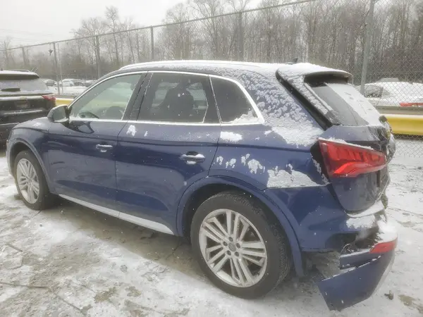 WA1CNAFY0K2027329 2019 AUDI Q5 - Image 2