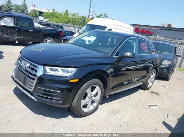 WA1CNAFY0K2060511 2019 AUDI Q5 - Image 2