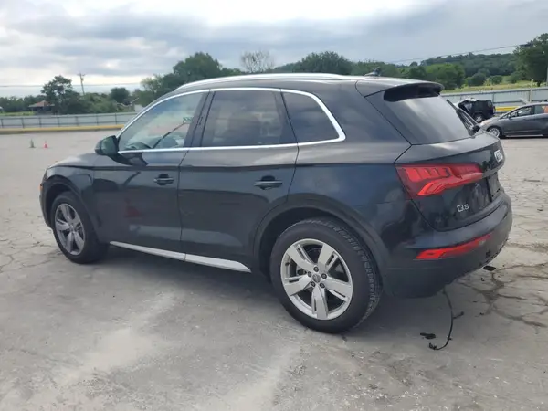 WA1CNAFY0K2097669 2019 AUDI Q5 - Image 2