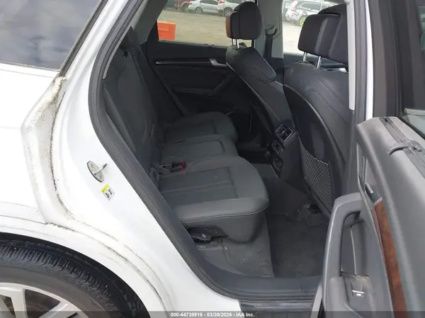 WA1CNAFY0K2118097 2019 AUDI Q5 - Image 6