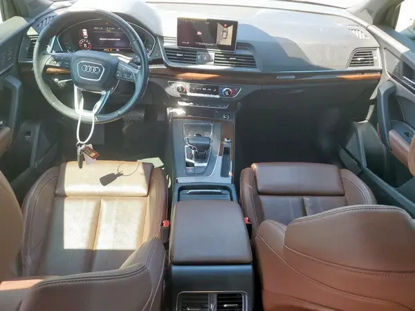 WA1CNAFY0K2132775 2019 AUDI Q5 - Image 8