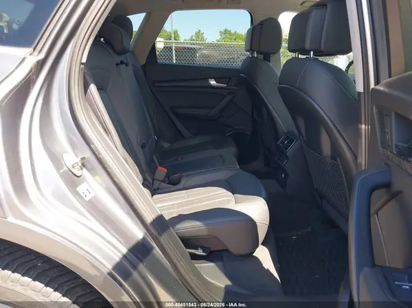 WA1CNAFY1J2016841 2018 AUDI Q5 - Image 8