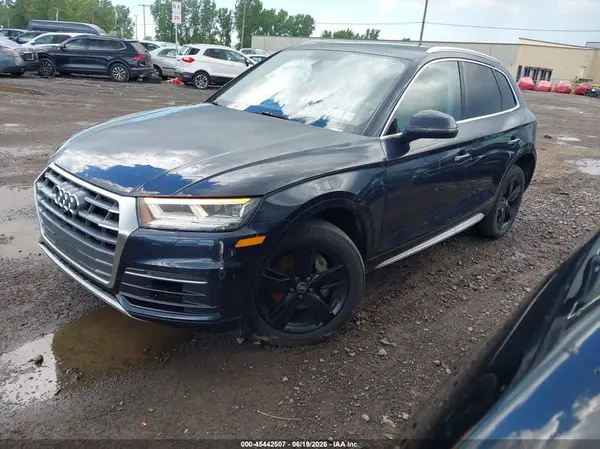 WA1CNAFY1J2043716 2018 AUDI Q5 - Image 2