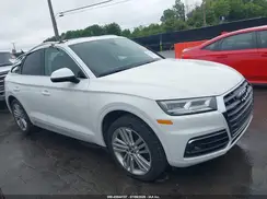 WA1CNAFY1J2058328 2018 AUDI Q5