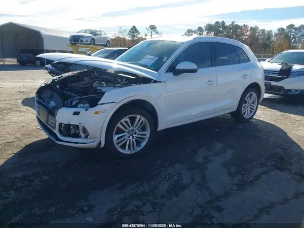 WA1CNAFY1J2061004 2018 AUDI Q5 - Image 2