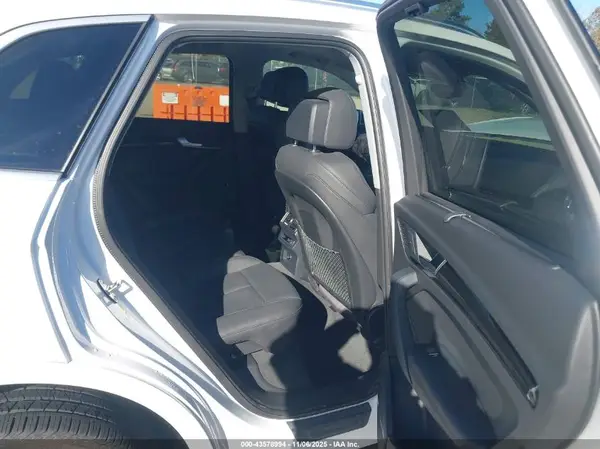 WA1CNAFY1J2061004 2018 AUDI Q5 - Image 8