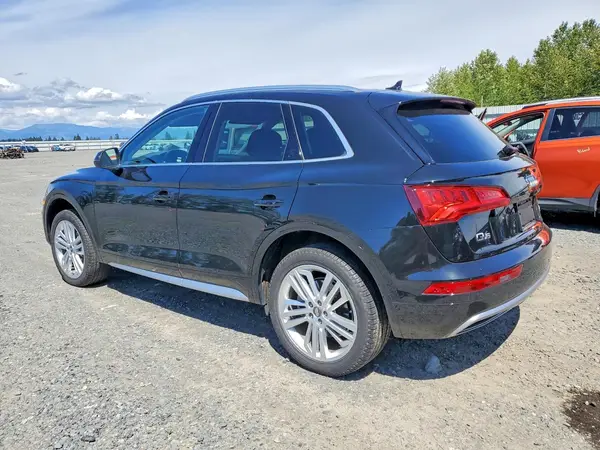 WA1CNAFY1J2067739 2018 AUDI Q5 - Image 2