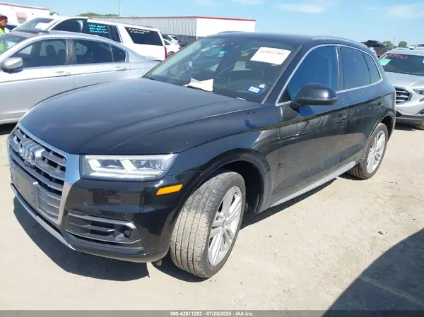 WA1CNAFY1J2089708 2018 AUDI Q5 - Image 2