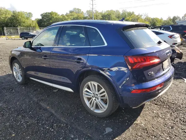WA1CNAFY1J2110895 2018 AUDI Q5 - Image 2
