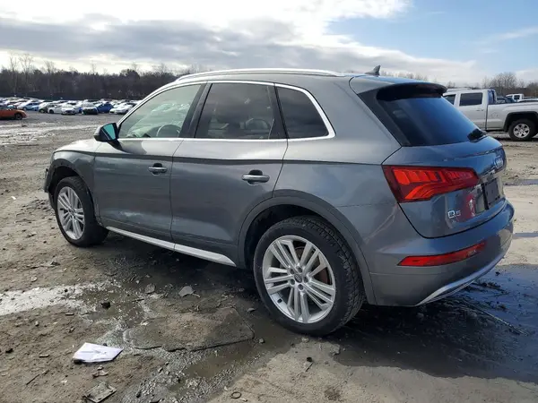 WA1CNAFY1J2111397 2018 AUDI Q5 - Image 2
