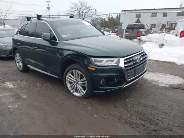 WA1CNAFY1J2121671 2018 AUDI Q5 - Image 1