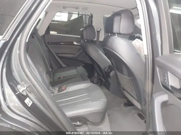 WA1CNAFY1J2156761 2018 AUDI Q5 - Image 8