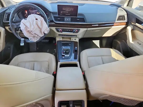 WA1CNAFY1J2188819 2018 AUDI Q5 - Image 8
