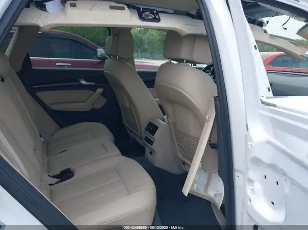 WA1CNAFY1J2230079 2018 AUDI Q5 - Image 8