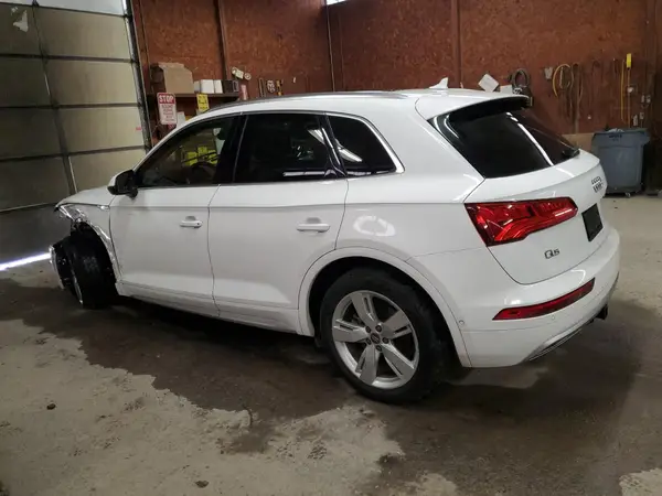 WA1CNAFY1K2066219 2019 AUDI Q5 - Image 2