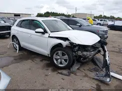 WA1CNAFY1K2094683 2019 AUDI Q5