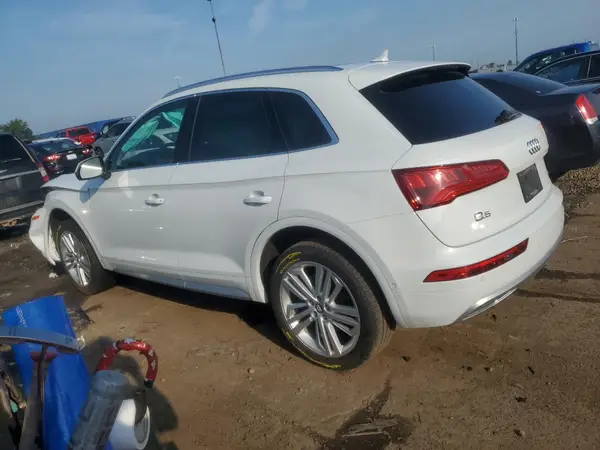 WA1CNAFY1K2127908 2019 AUDI Q5 - Image 2