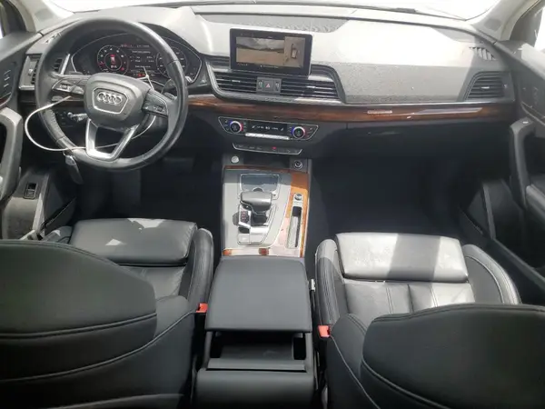 WA1CNAFY2J2006044 2018 AUDI Q5 - Image 8