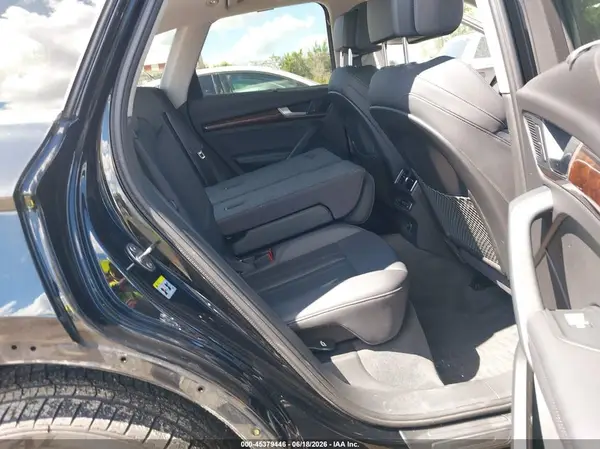 WA1CNAFY2J2055308 2018 AUDI Q5 - Image 8