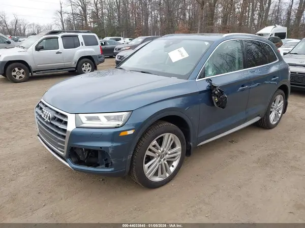 WA1CNAFY2J2064235 2018 AUDI Q5 - Image 2