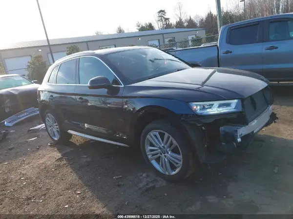 WA1CNAFY2J2112400 2018 AUDI Q5 - Image 1
