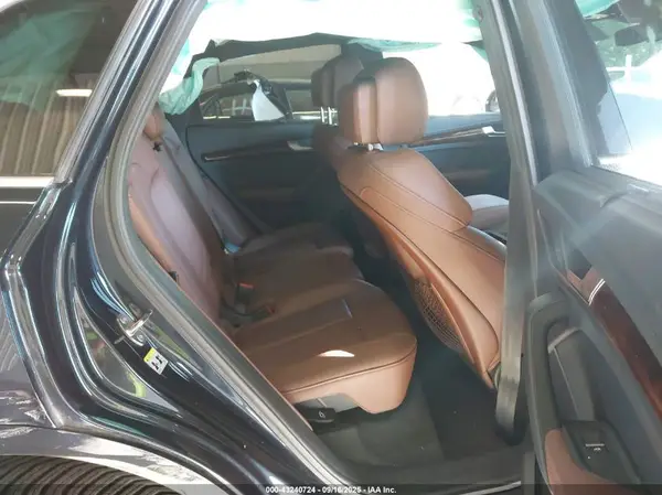 WA1CNAFY2J2128693 2018 AUDI Q5 - Image 8