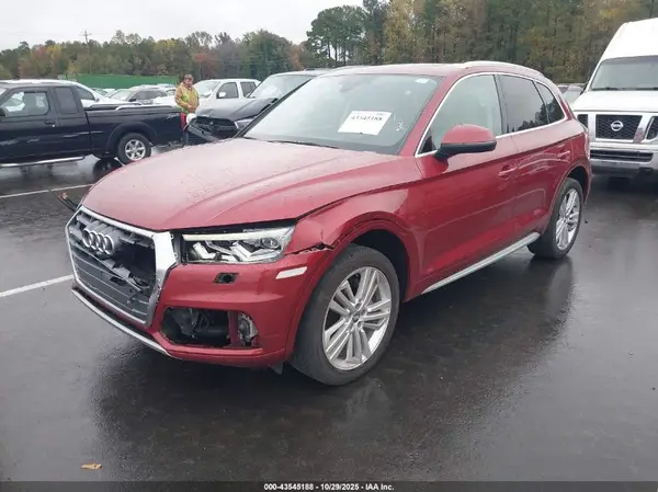 WA1CNAFY2J2146630 2018 AUDI Q5 - Image 2
