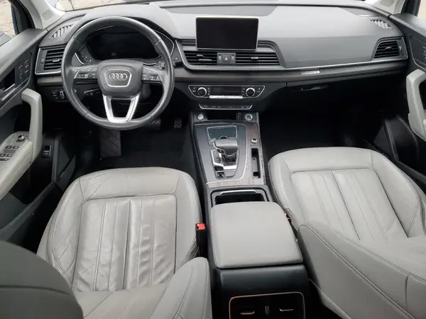 WA1CNAFY2J2189476 2018 AUDI Q5 - Image 8