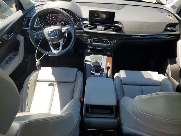 WA1CNAFY2J2190773 2018 AUDI Q5 - Image 8