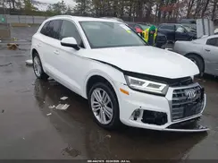 WA1CNAFY2J2198243 2018 AUDI Q5
