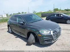 WA1CNAFY2J2215817 2018 AUDI Q5