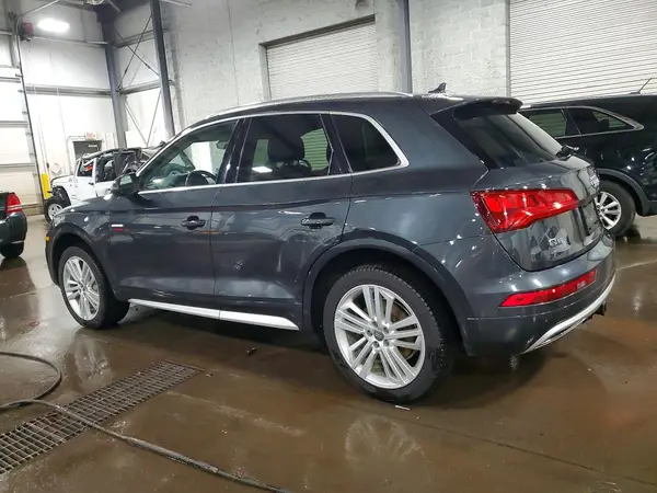 WA1CNAFY2J2218247 2018 AUDI Q5 - Image 2