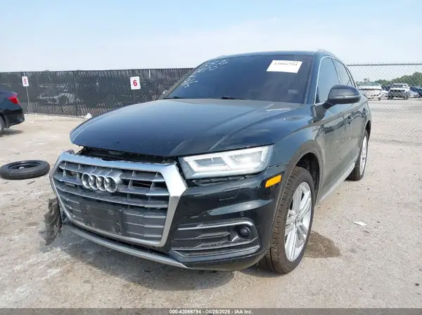 WA1CNAFY2J2220421 2018 AUDI Q5 - Image 2