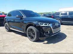 WA1CNAFY2J2225506 2018 AUDI Q5