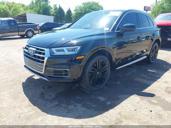 WA1CNAFY2J2225506 2018 AUDI Q5 - Image 2