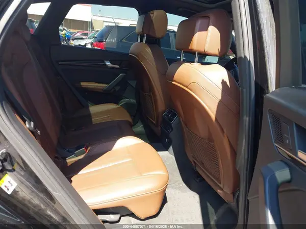 WA1CNAFY2J2225506 2018 AUDI Q5 - Image 8