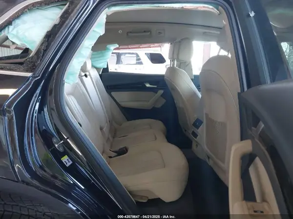 WA1CNAFY2J2225747 2018 AUDI Q5 - Image 8