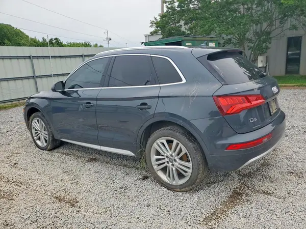 WA1CNAFY2J2225795 2018 AUDI Q5 - Image 2
