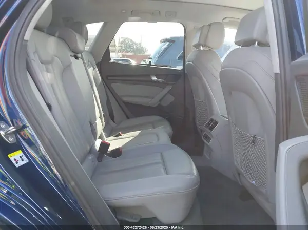 WA1CNAFY2K2039952 2019 AUDI Q5 - Image 8
