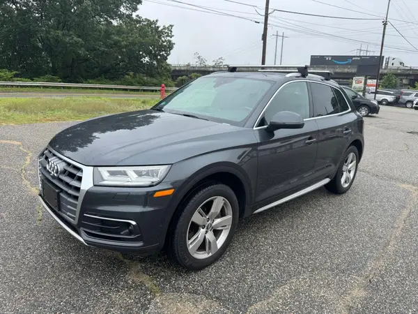 WA1CNAFY2K2044536 2019 AUDI Q5 - Image 2