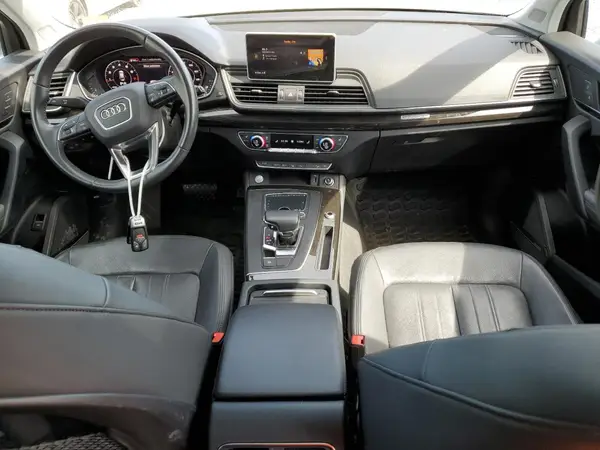 WA1CNAFY2K2051745 2019 AUDI Q5 - Image 8