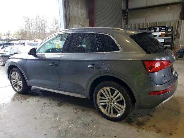 WA1CNAFY2K2055889 2019 AUDI Q5 - Image 2
