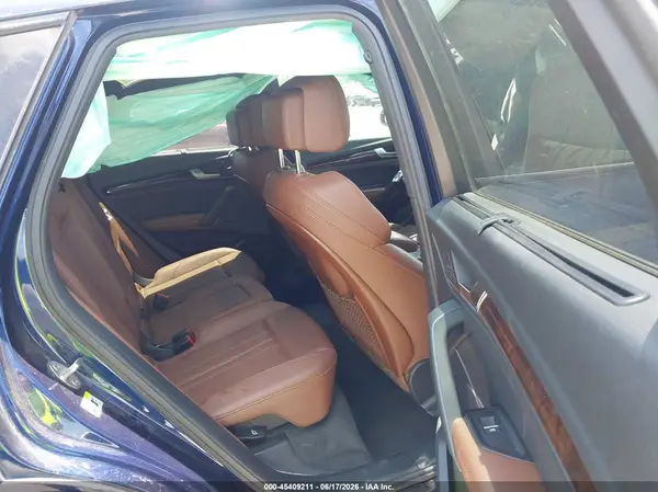 WA1CNAFY2K2073678 2019 AUDI Q5 - Image 8