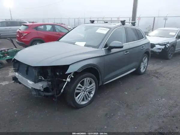 WA1CNAFY2K2089363 2019 AUDI Q5 - Image 2